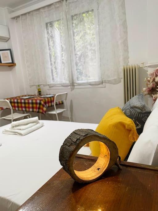 Cute And Quiet Apartment In The Center Of Atenas Exterior foto